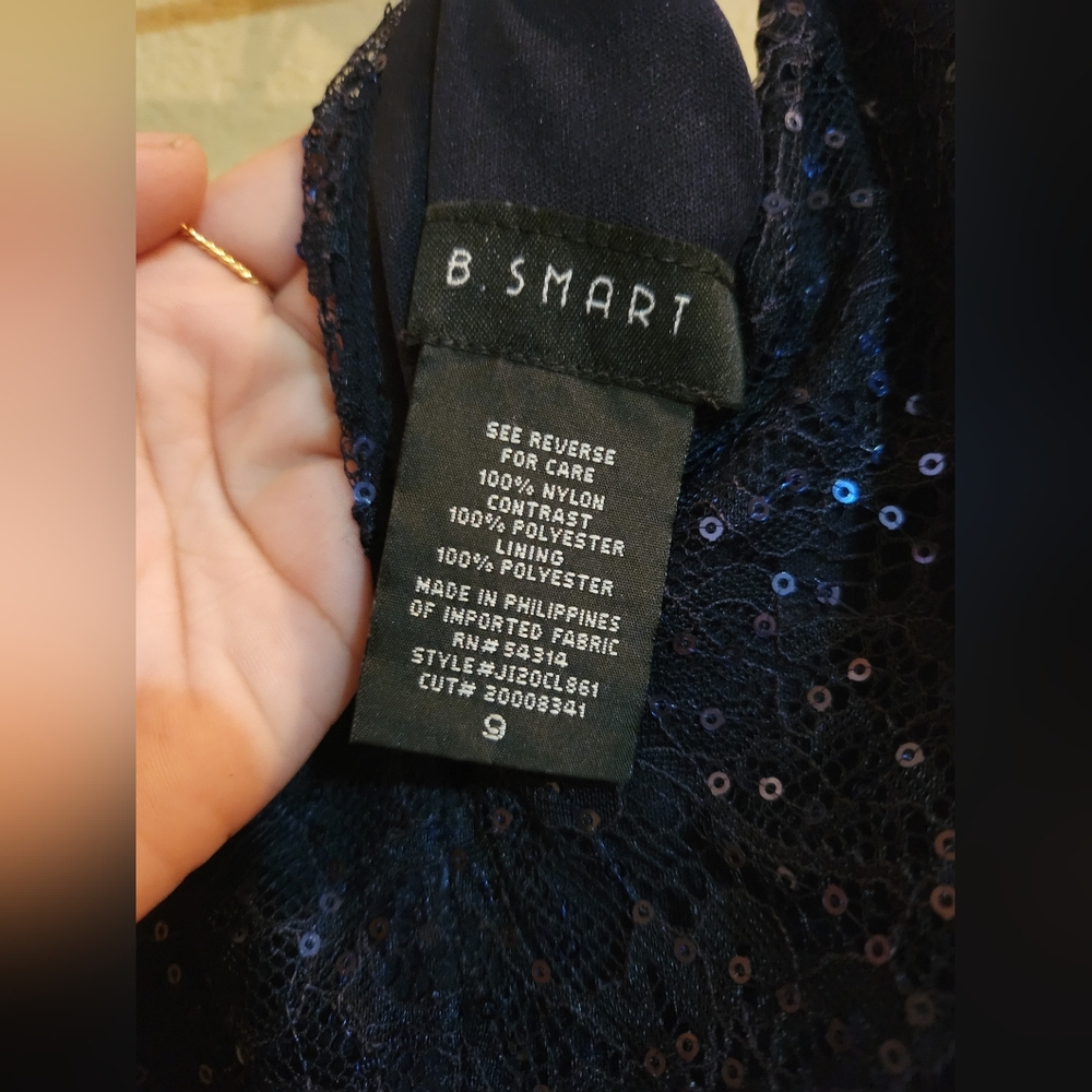 Dress - Picture 3 of 3